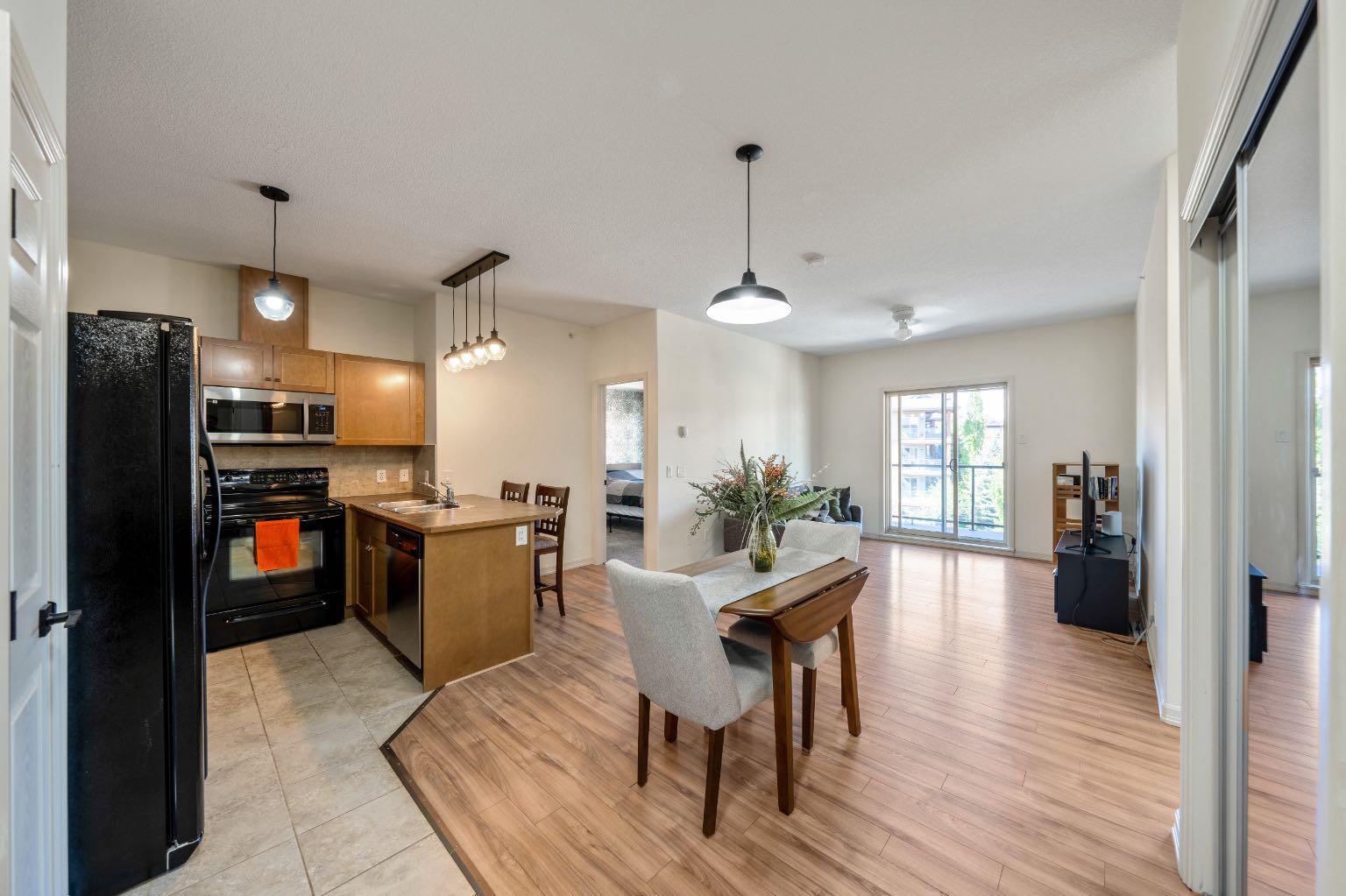 92 Crystal Shores Road 1402