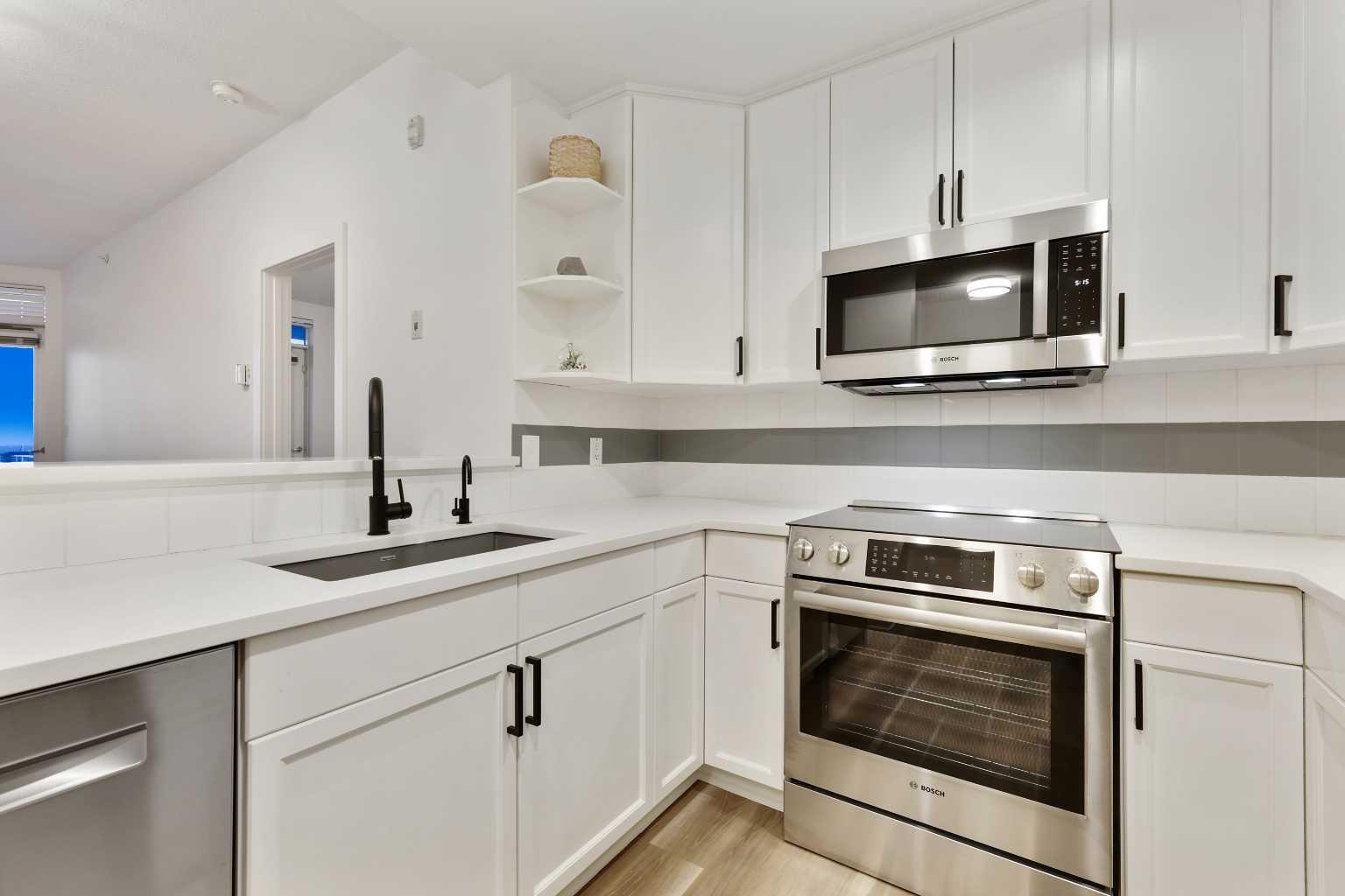 1718 14 Avenue NW 708