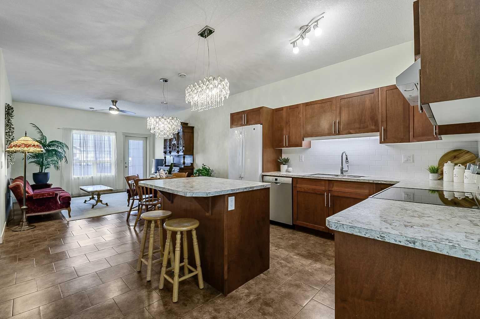 14 Sunrise Place NE