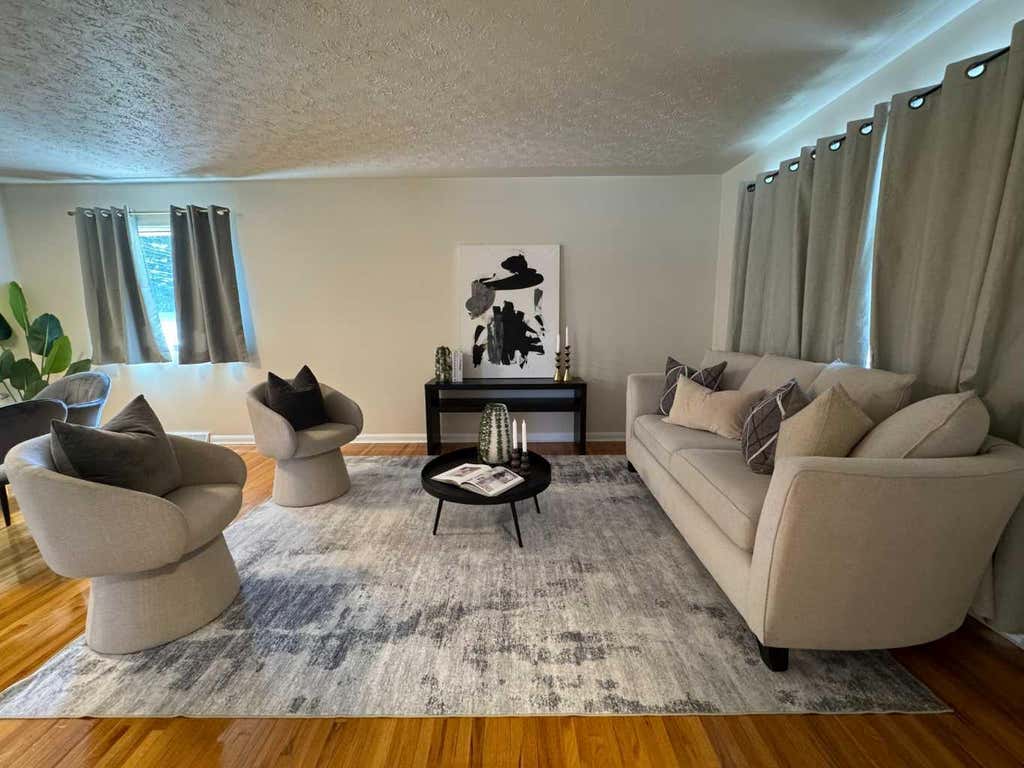Photo of 4312 45 Street SW, Calgary, AB T2E 3W1 (MLS # A2340144)