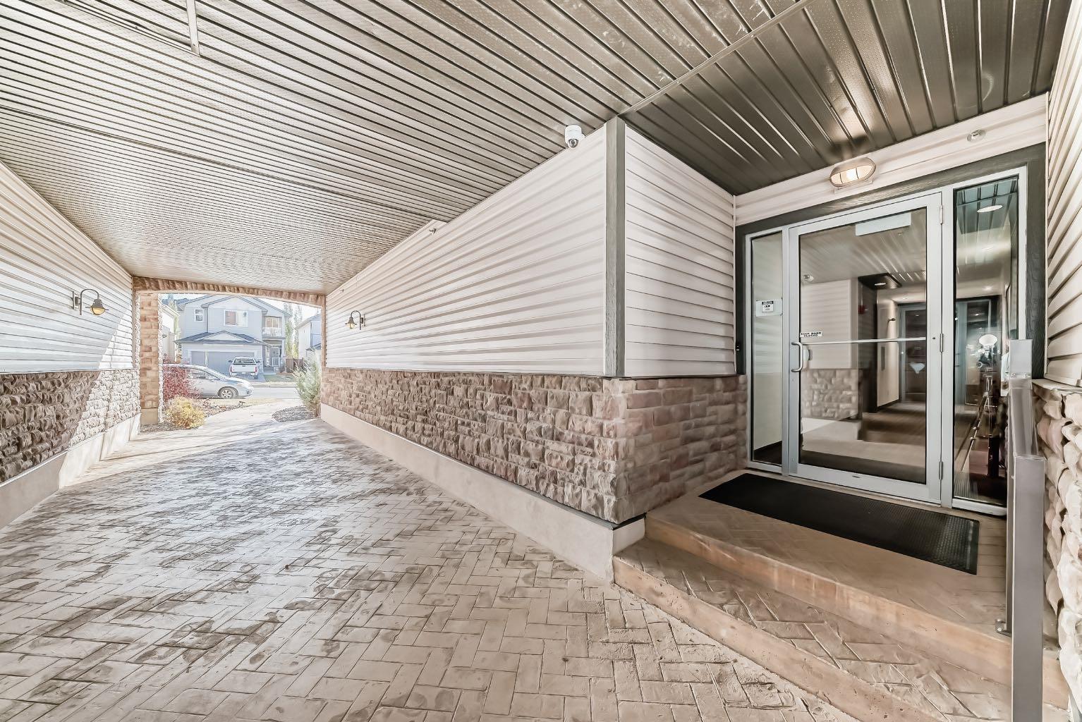 15 Sunset Square 3104