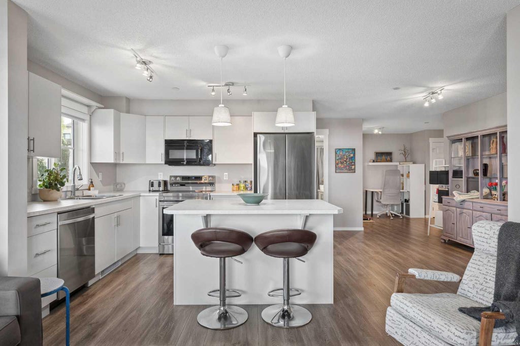 Photo of 279 Copperpond Common SE #4201, Calgary, AB T2Z 1G6 (MLS # A2350392)