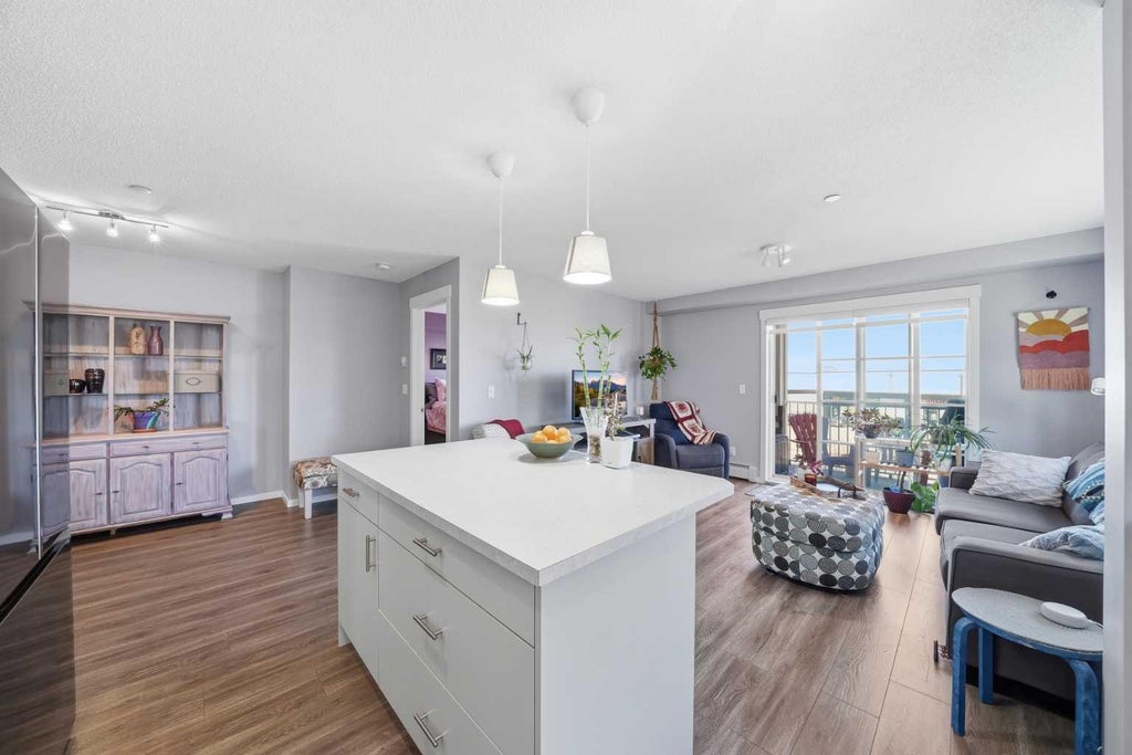 Photo of 279 Copperpond Common SE #4201, Calgary, AB T2Z 1G6 (MLS # A2350392)