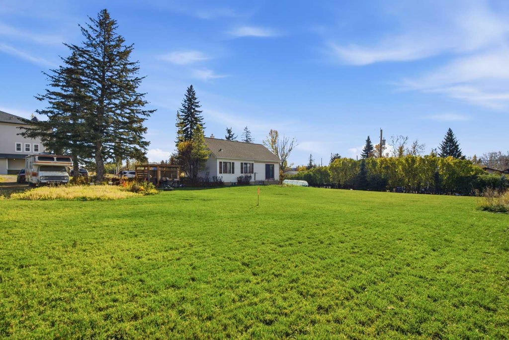 Photo of 148 Crescent Road, Okotoks, AB T1S 1K3 (MLS # A2352871)