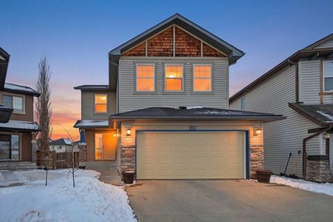 125 Panamount Heath NW Calgary AB T3K 6J9