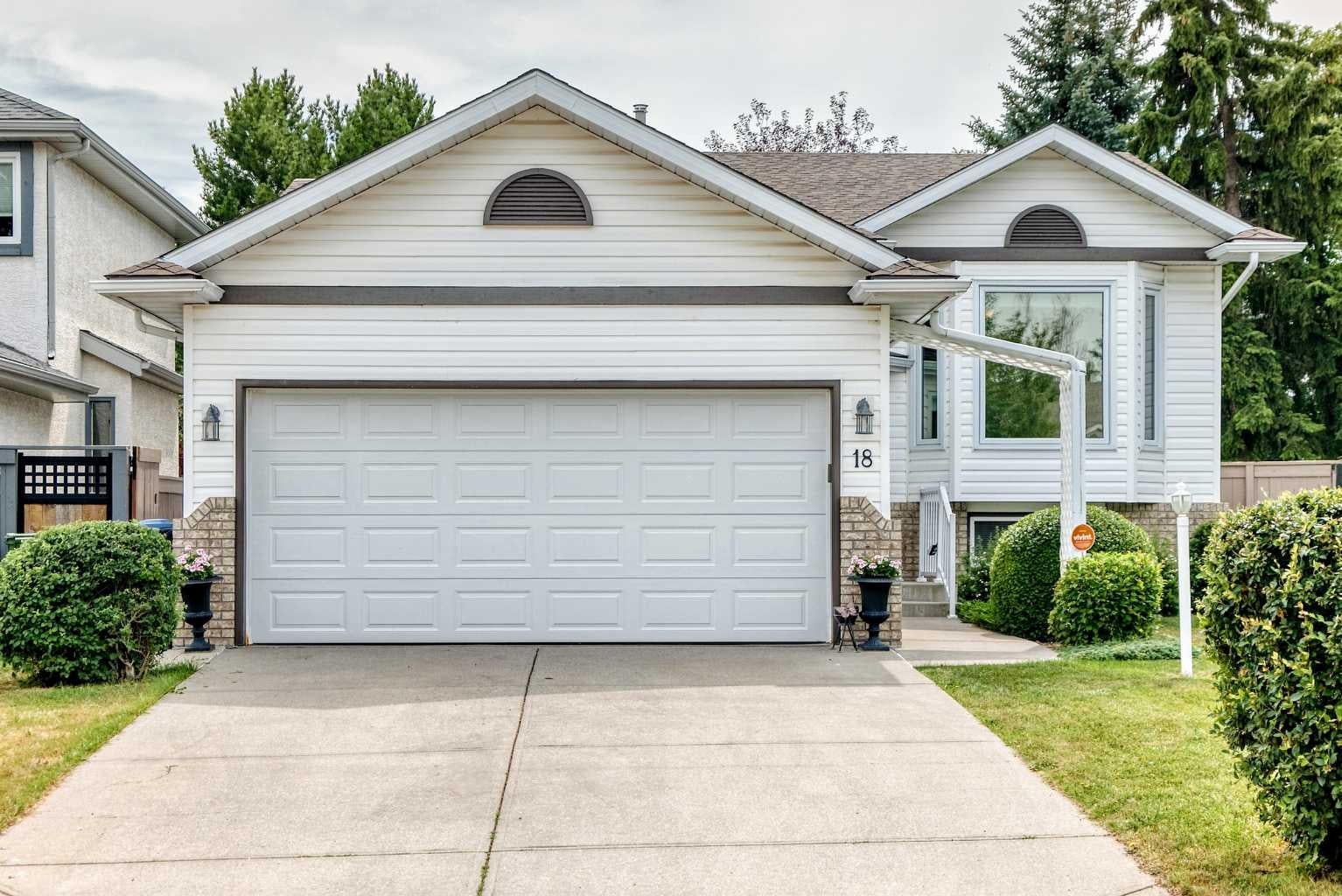 18 Shawbrooke Rise SW