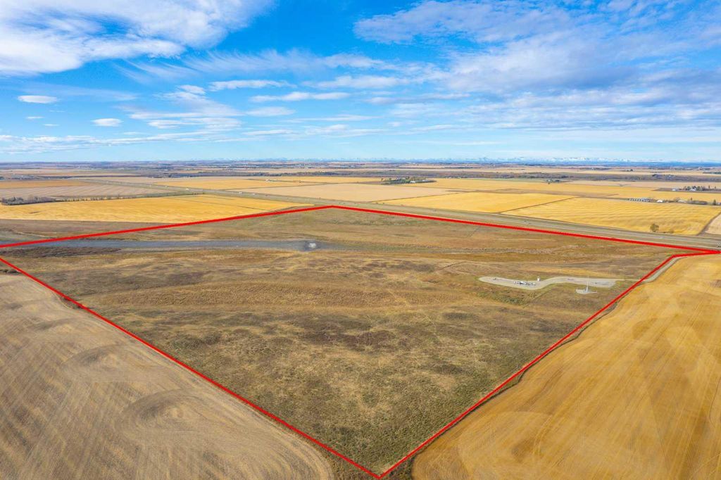 Photo of NW-1-31-1-W5 Range Road 10A, Rural Mountain View County, AB T0M 0N0 (MLS # A2264338)
