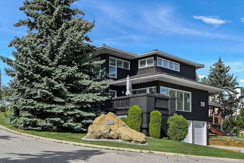 103 Stratton Park SW Calgary AB T3H 2V3
