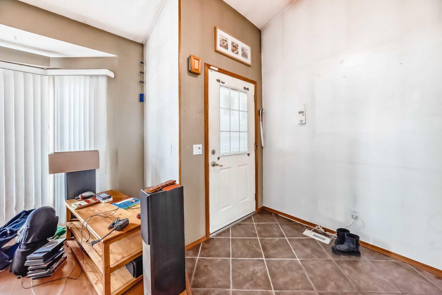 243 Erin Meadow Close