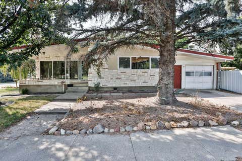 Photo of 2719 6 Avenue N, Lethbridge, AB T1H 0V4 (MLS # A2338138)