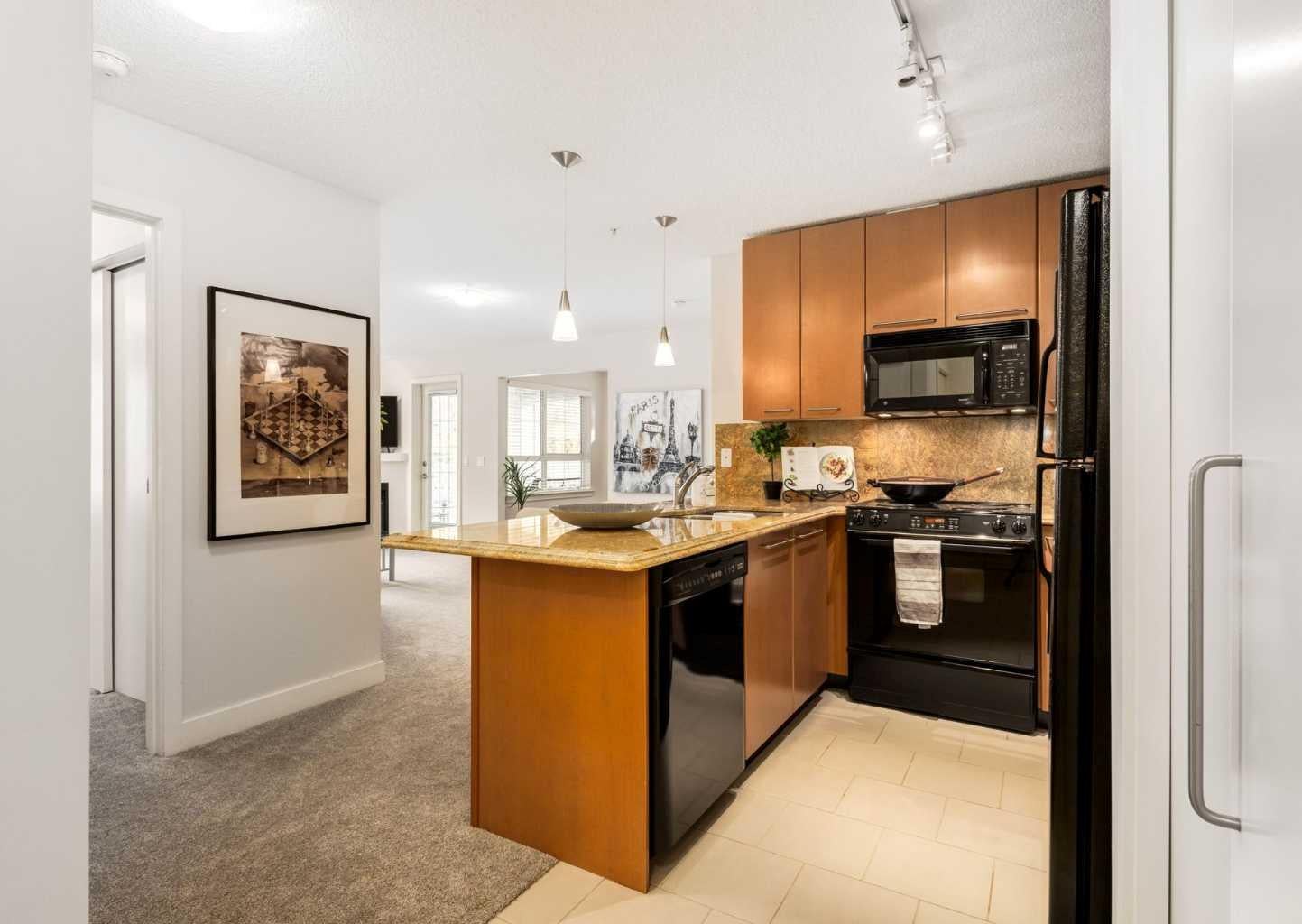 35 Richard Court SW 339
