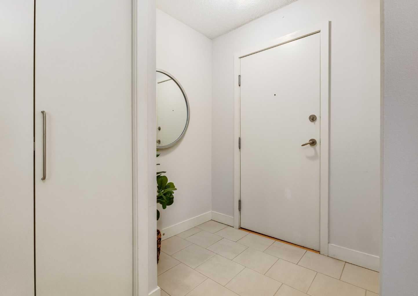 35 Richard Court SW 339