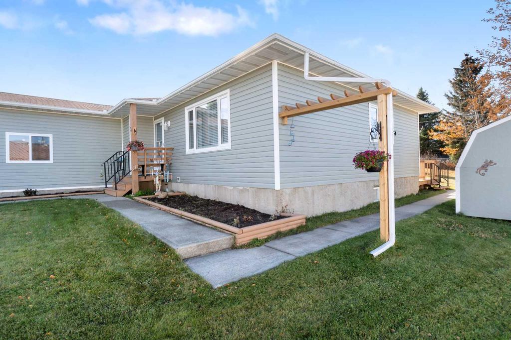 Photo of 3 Isbister Avenue, Swan Hills, AB T0G 2C0 (MLS # A2265094)