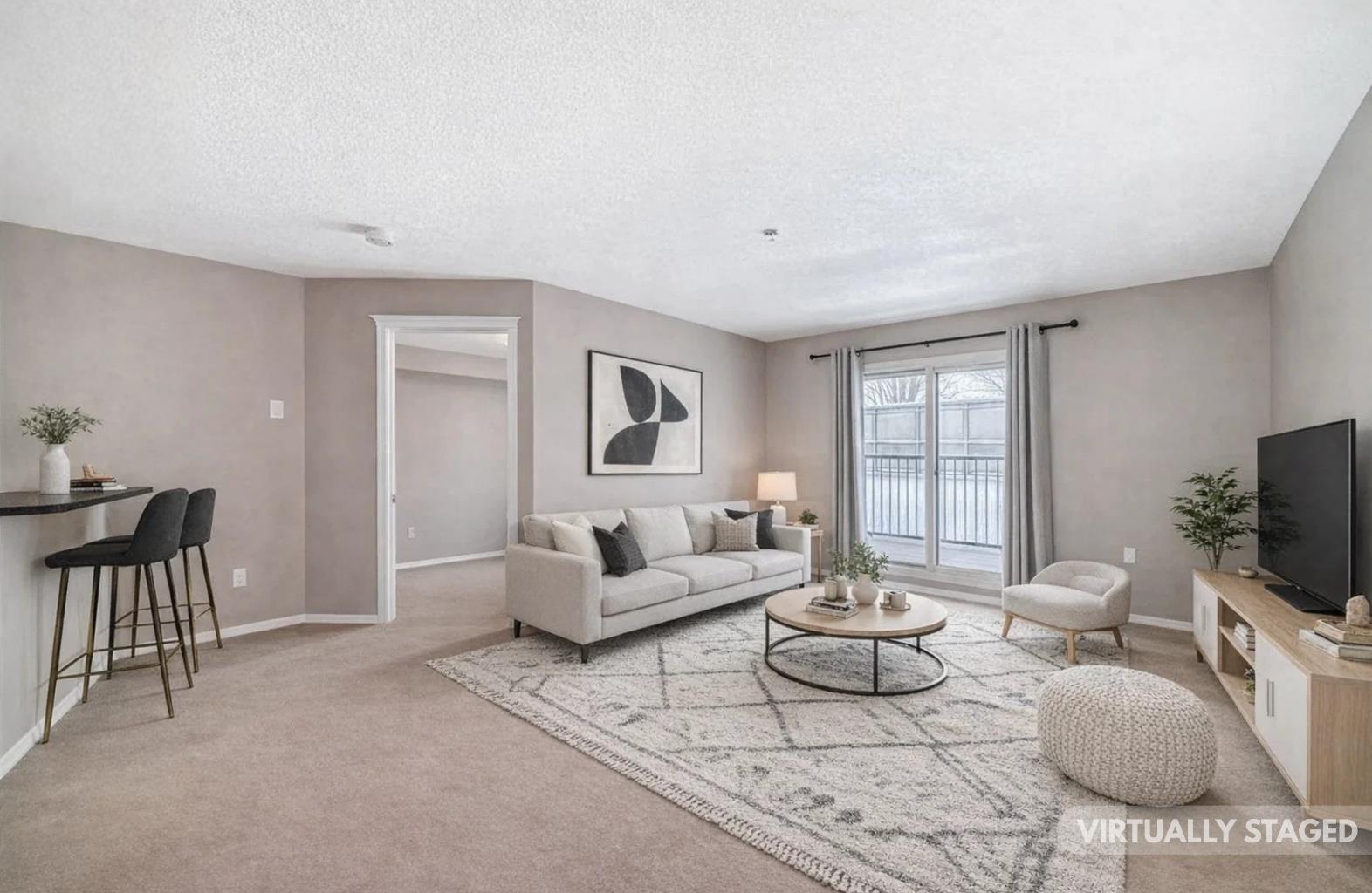 69 COUNTRY VILLAGE Manor NE 5103