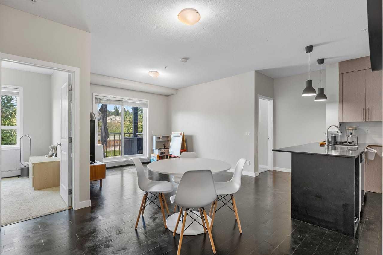 5305 32 Avenue SW 4201