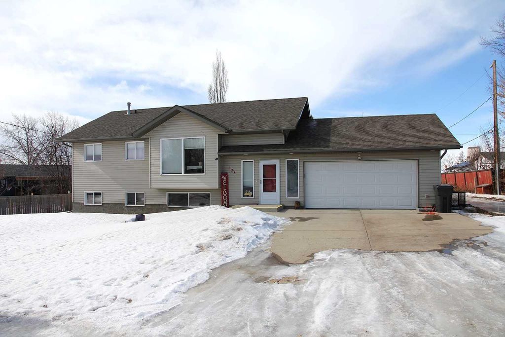 Photo of 128 2 Avenue SE, Marshall, SK S0M 1R0 (MLS # A2291388)