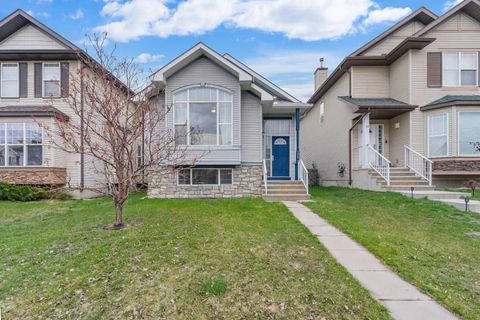 Photo of 46 Cranberry Green SE, Calgary, AB T3M 1L4 (MLS # A2304574)