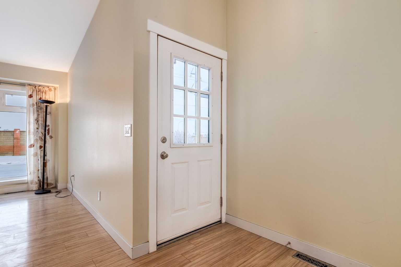 176 Riverbirch Road SE