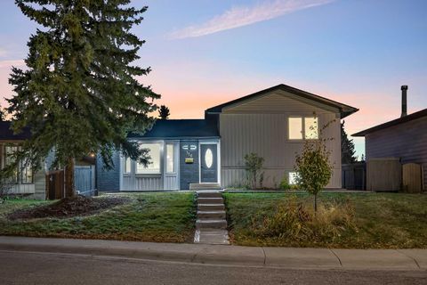 Photo of 116 Queen Anne Road SE, Calgary, AB T2J 4S5 (MLS # A2266772) Photo of 116 Queen Anne Road SE, Calgary, AB T2J 4S5 (MLS # A2266772)