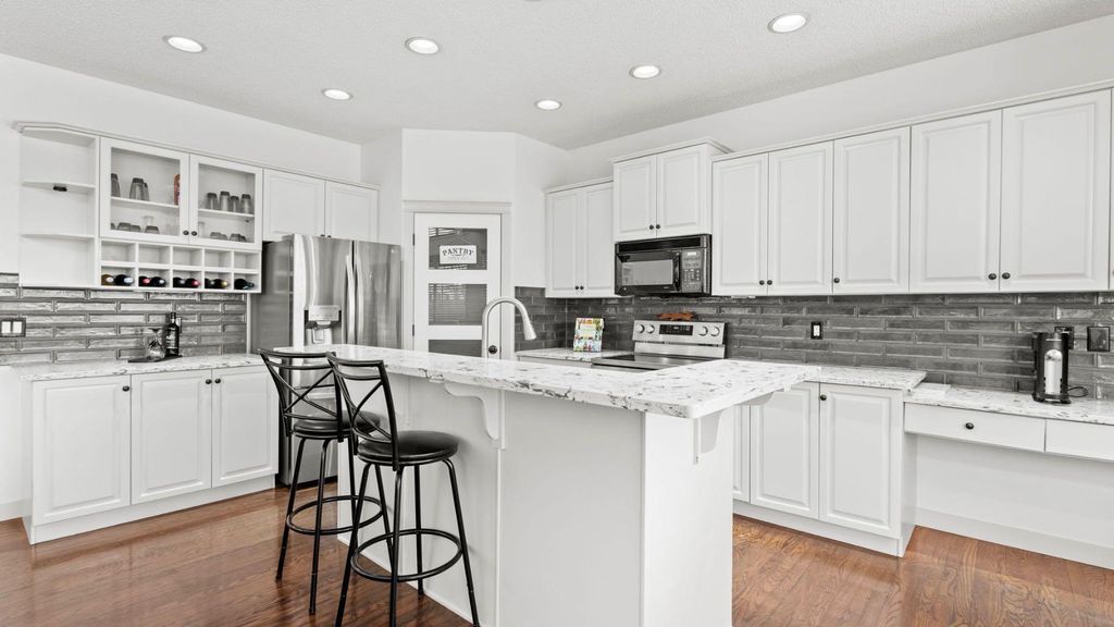 Photo of 27 Cranwell Close SE, Calgary, AB T3M 1A8 (MLS # A2283127)