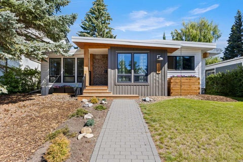 Photo of 6236 Longmoor Way SW, Calgary, AB T3E 5Z7 (MLS # A2341679)