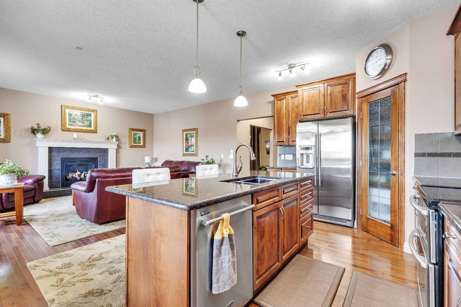 1674 Baywater Street SW