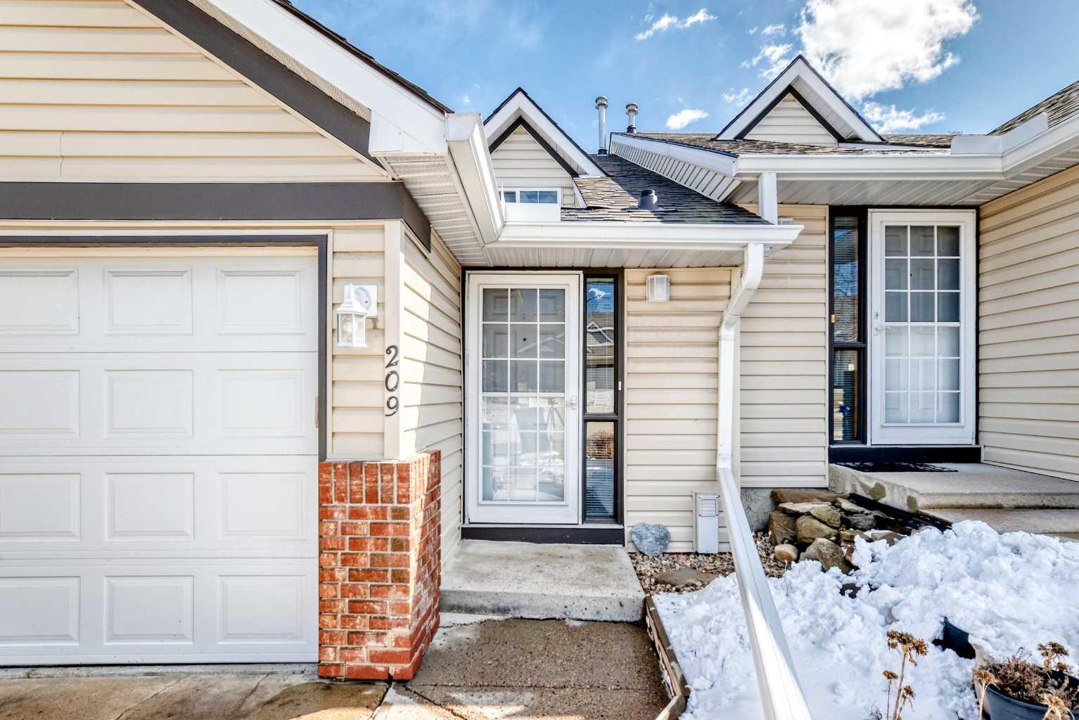 209 Somervale Point SW