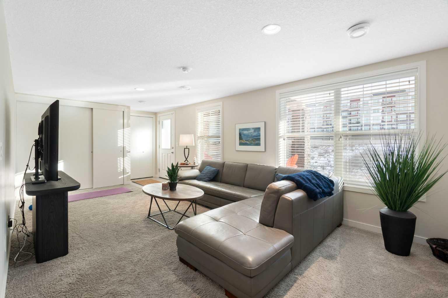 78 Nolan Hill Heights NW