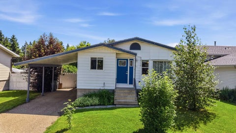 Photo of 5017 61 Avenue Close, Ponoka, AB T4J 1E7 (MLS # A2327589)