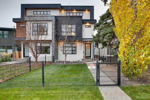Photo of 2635 21 Street SW, Calgary, AB T2T 5A9 (MLS # A2355014)