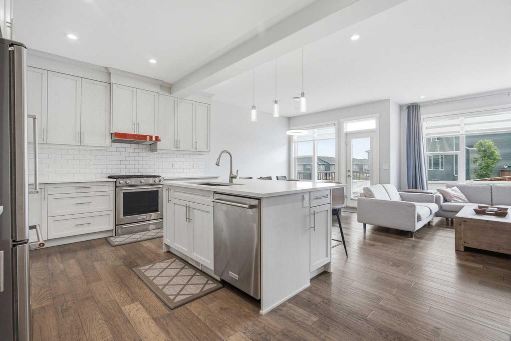 Photo of 452 Evansglen Drive NW, Calgary, AB T3P 0P6 (MLS # A2322899)