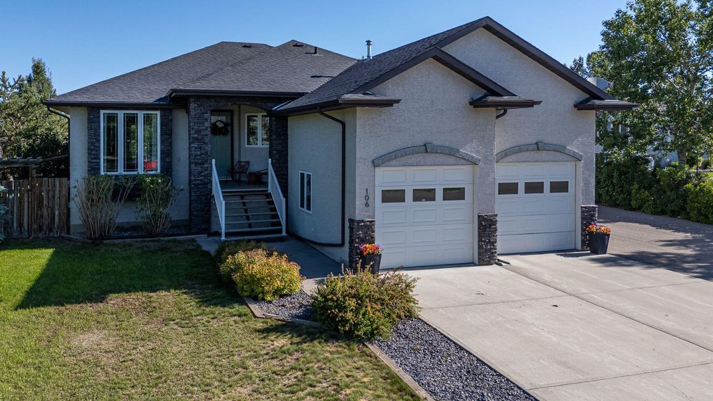 Photo of 106 Derochie Drive W, Claresholm, AB T0L 0T0 (MLS # A2323282)