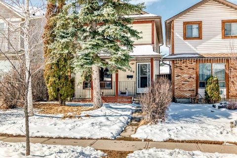 4809 60 Street NE Calgary AB T1Y 3B8