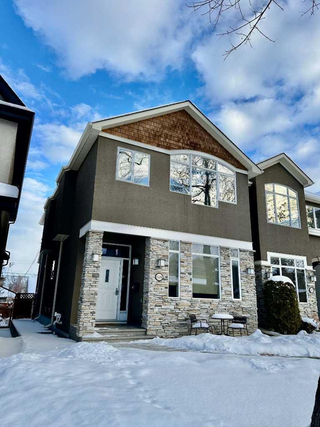 Photo of 624 27 Avenue NW, Calgary, AB T2M 2J1 (MLS # A2293358)