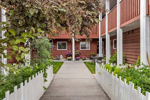 Photo of 717 7th Street E #3, Canmore, AB T1W 2C3 (MLS # A2295433)