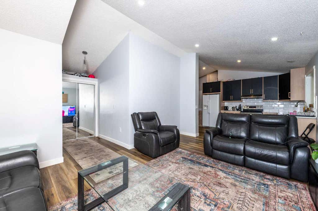 Photo of 92 Martinwood Road NE, Calgary, AB T3J 3H6 (MLS # A2332219)
