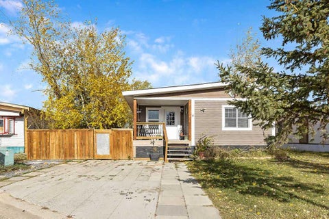 Photo of 9 Walsh Bay, Acme, AB T0M 0A0 (MLS # A2352166)