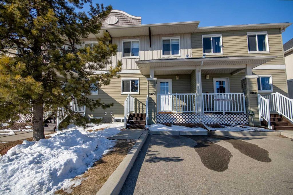 Photo of 203 Clover Way, Carstairs, AB T0M 0N0 (MLS # A2292899)