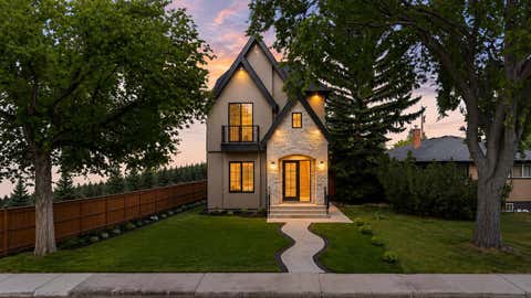 Photo of 1826 6 Street NE, Calgary, AB T2E 3Z1 (MLS # A2335999)