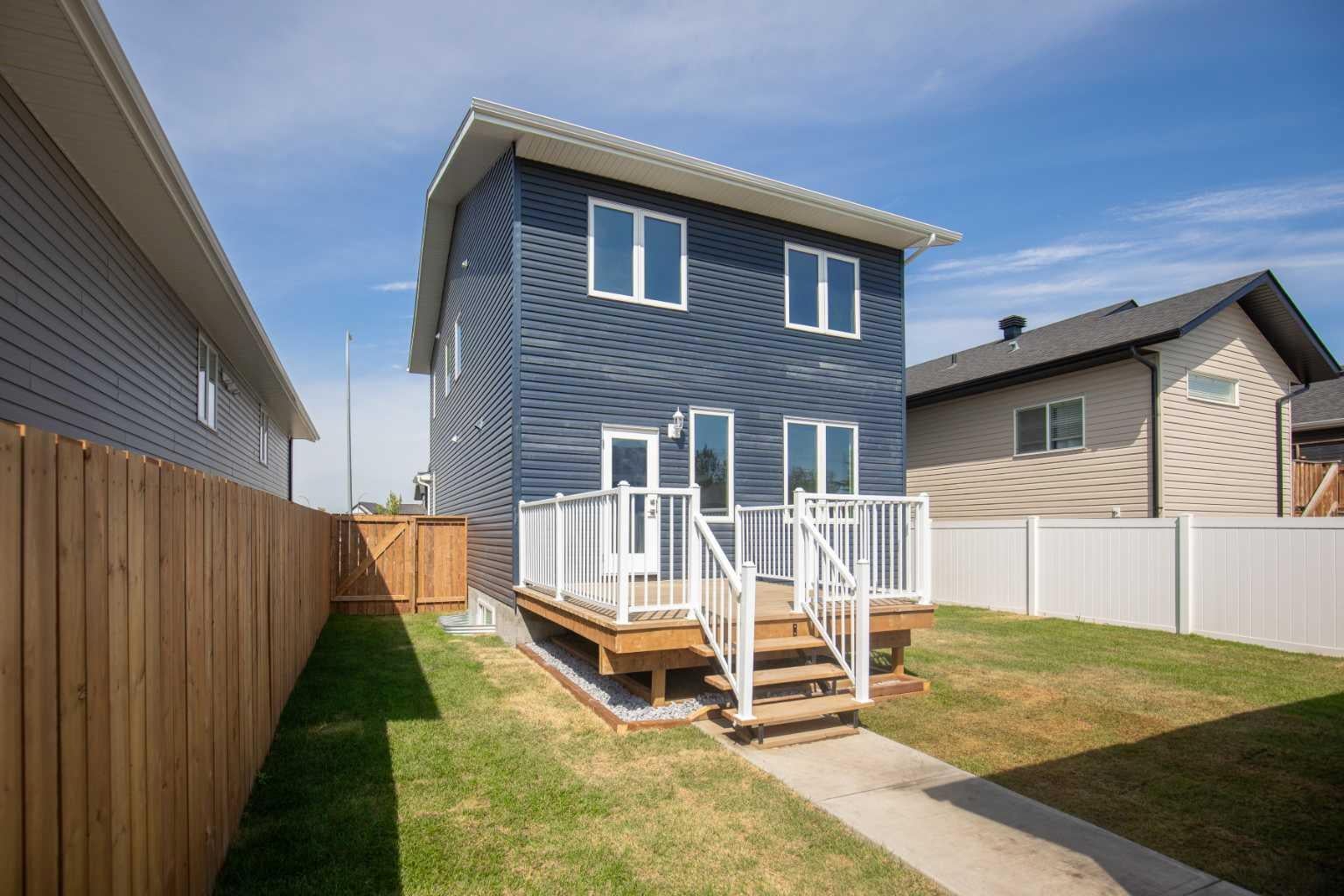 113 Aztec Crescent