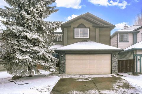 60 Citadel Ridge Close NW Calgary AB T3G 4V6