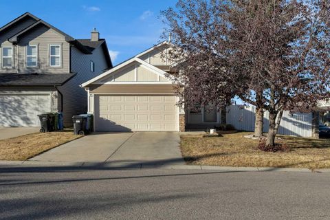 255 Panamount Lane NW Calgary AB T3K 5Y3