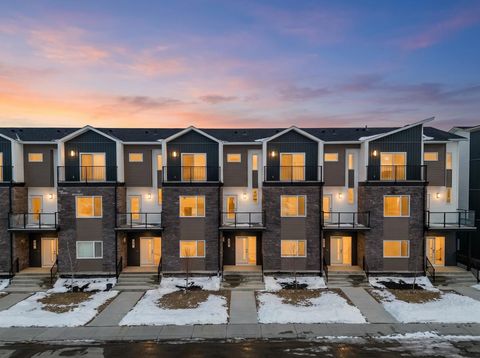 42 Red Sky Manor NE Calgary AB T3N 2M2
