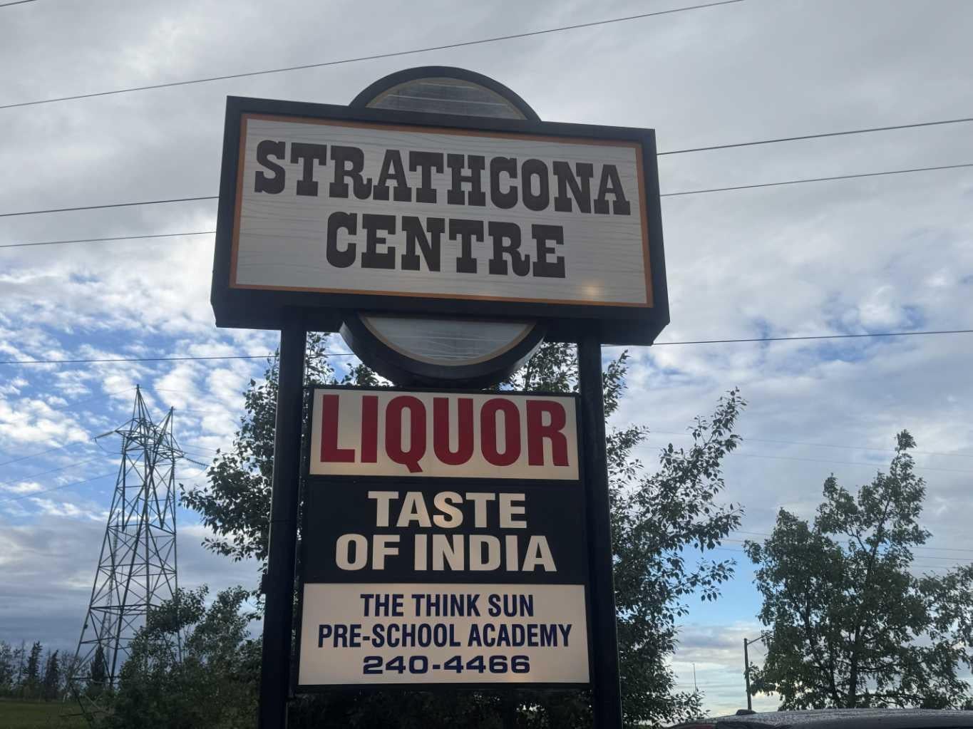 5555 Strathcona Hill 5