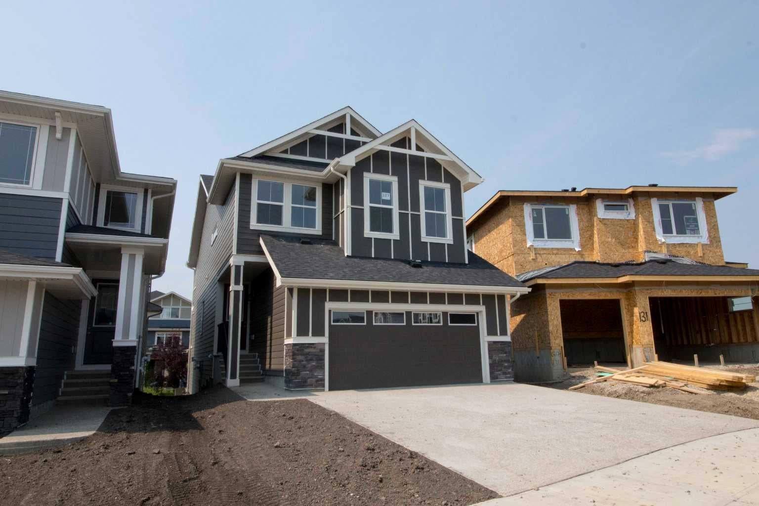 127 Sundown Crescent