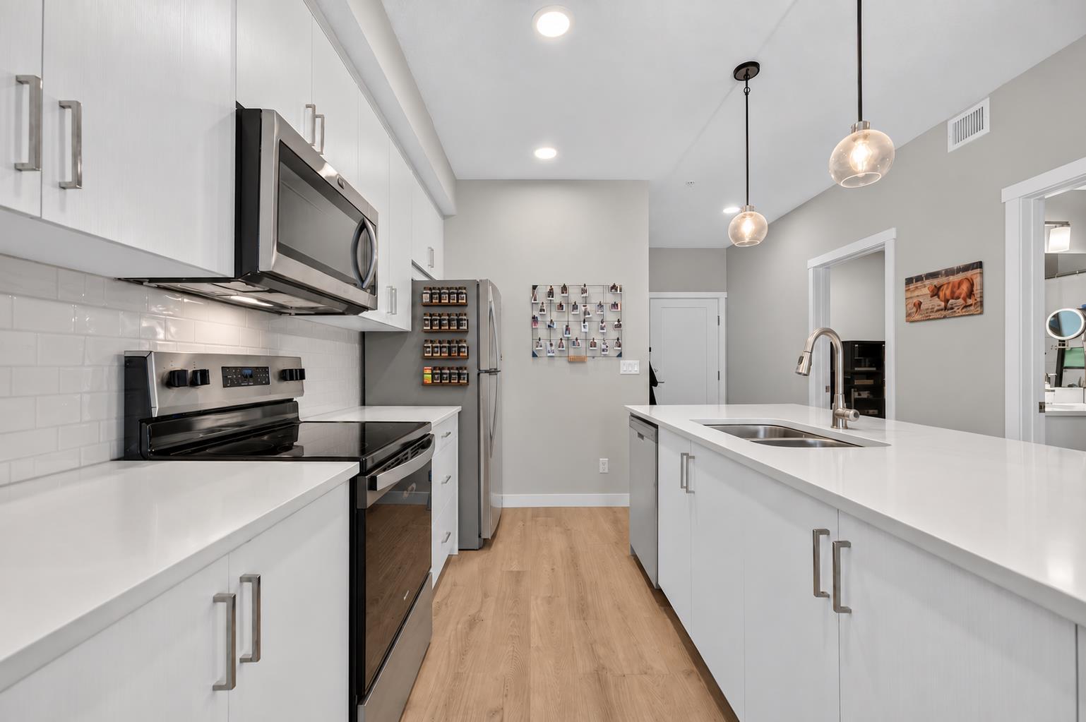700 Shawnee Square SW 206