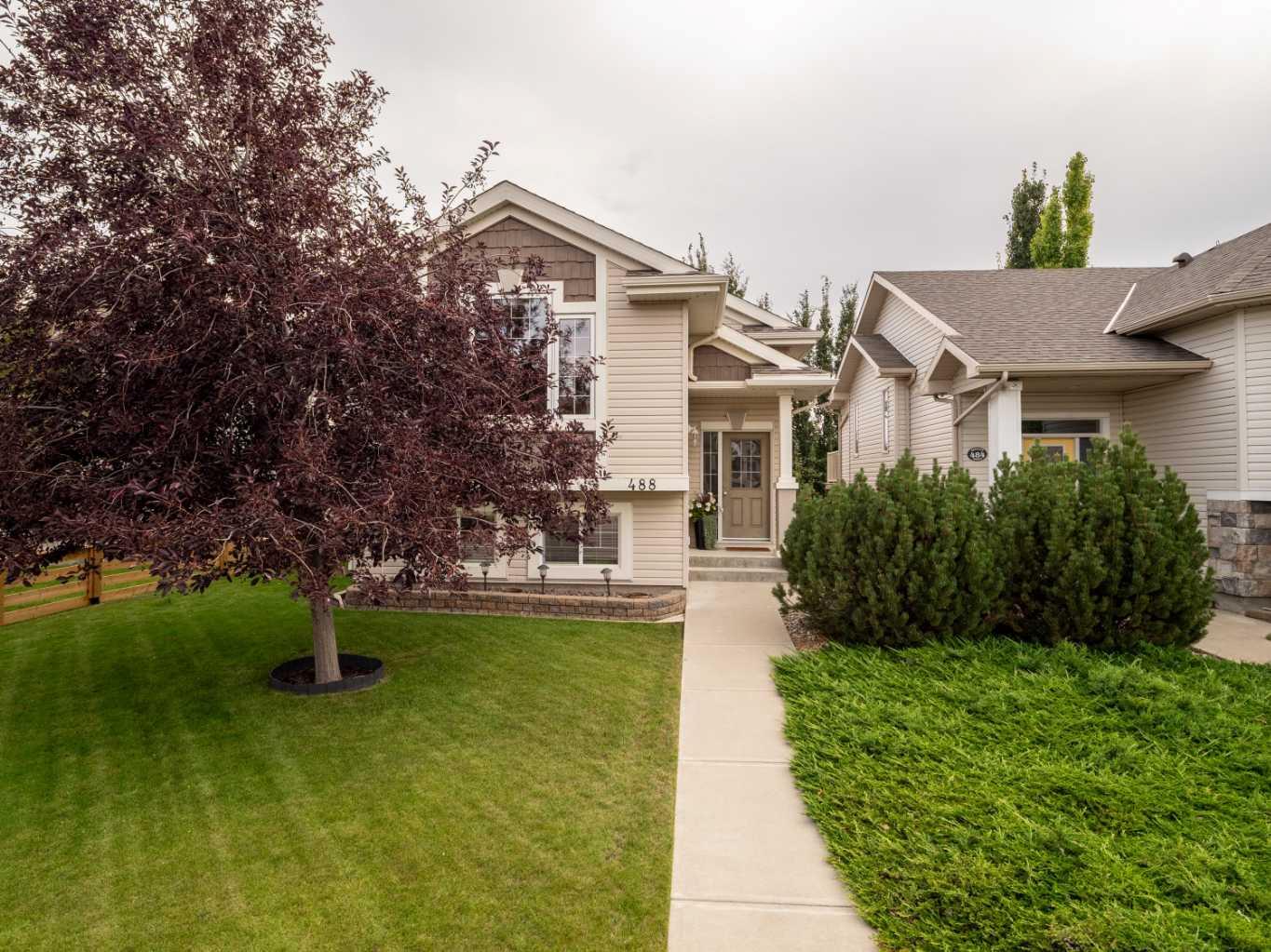 488 Silkstone Crescent W