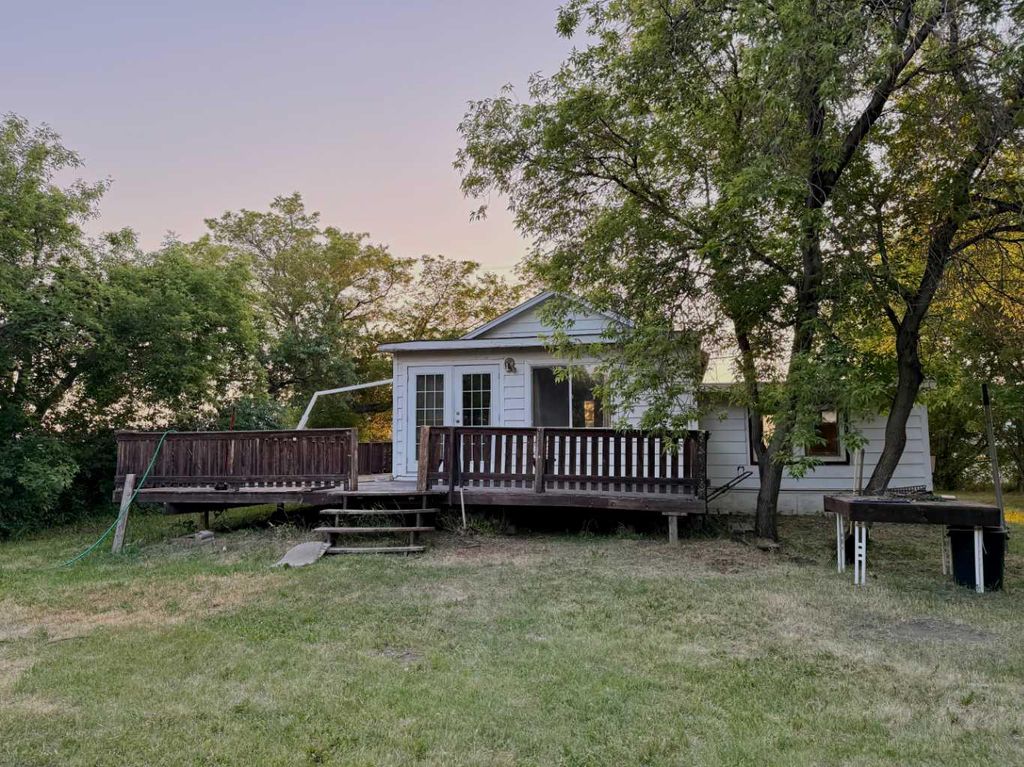 Photo of 4621 46 Street, Lacombe, AB T4L 2W3 (MLS # A2300786)