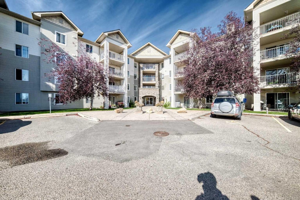 Photo of 2000 Somervale Court SW #217, Calgary, AB T2Y 4J1 (MLS # A2349803)