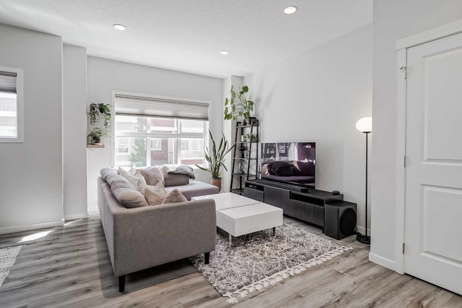 355 Nolancrest Heights NW 1411
